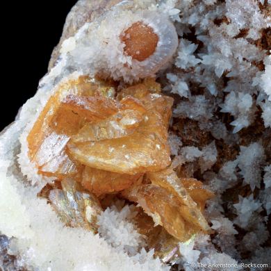 Tarbuttite with Smithsonite (Type Locality)