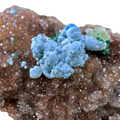 Willemite, plancheite, quartz, malachite
