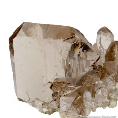 Quartz (open & closed Gwindel) on Quartz