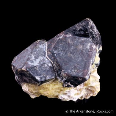 Ilmenite and Lizardite