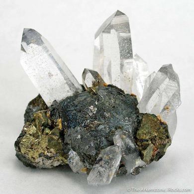 Stannite on Chalcopyrite and Quartz