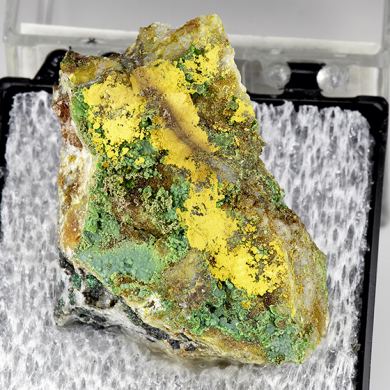 Plumbojarosite with Duftite, Beudantite, Malachite