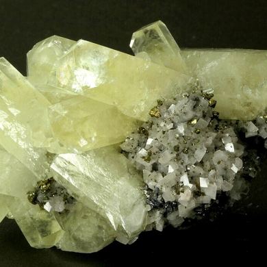 Calcite with Dolomite and Chalcopyrite