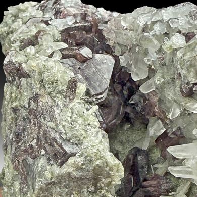 Axinite-Fe with Quartz, Actinolite