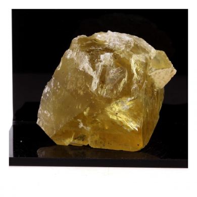 Fluorite. 792.5 ct.