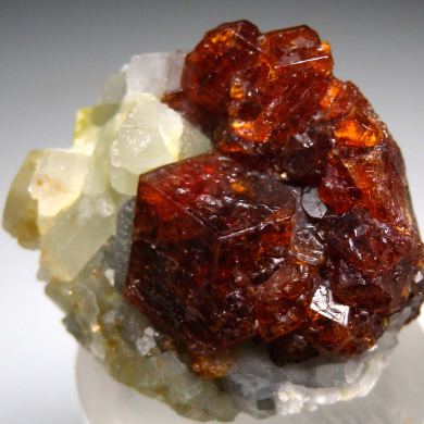 Grossular on Calcite