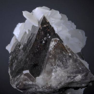 Scheelite with Calcite