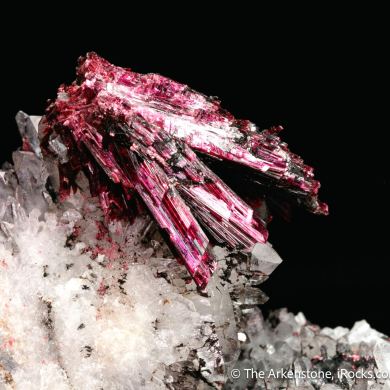 Erythrite on Quartz