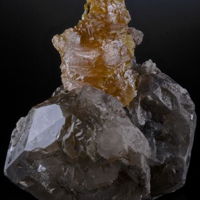Wulfenite on Cerussite