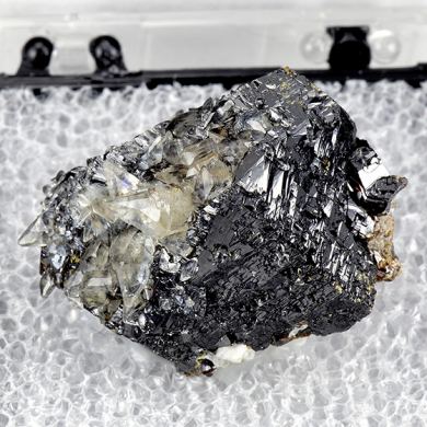 Sphalerite with Calcite
