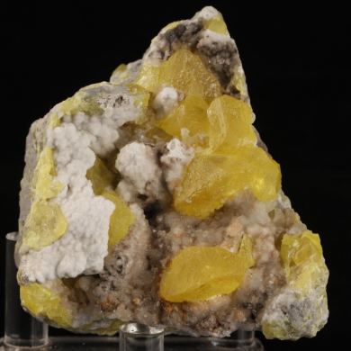 Sulphur on Aragonite