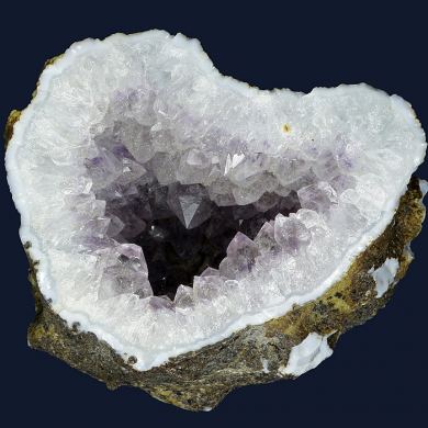Quartz (var. Amethyst) geode