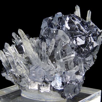 Galena - spinel law twin, quartz