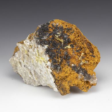 Plattnerite with Hemimorphite, Wulfenite