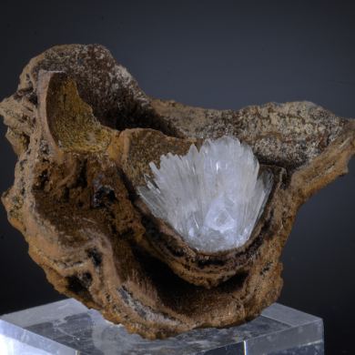 Hemimorphite on Goethite