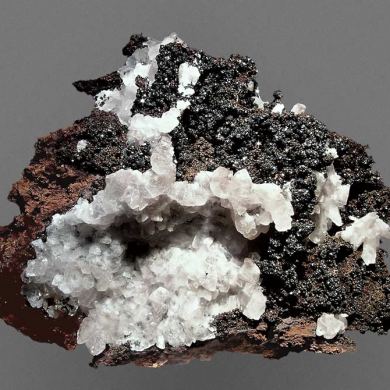 Descloizite with Calcite