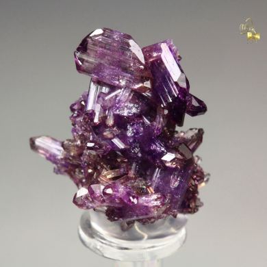 gem VESUVIANITE var. MANGANOAN