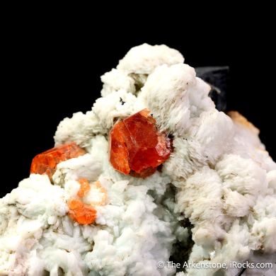 Spessartine & Schorl on Albite var. Cleavelandite