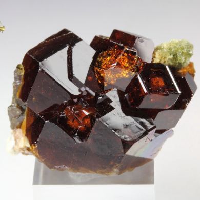 gem GARNET, VESUVIANITE