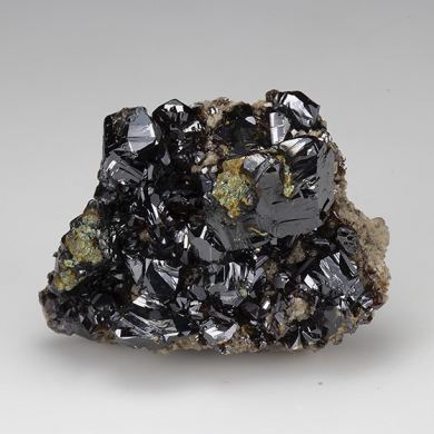 Sphalerite with Chalcopyrite, Calcite, Dolomite