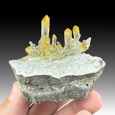 Quartz with Halloysite