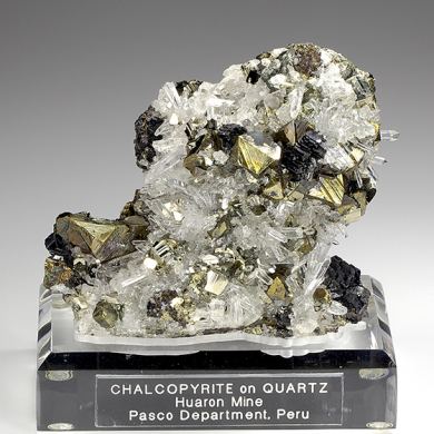 Chalcopyrite with Quartz, Sphalerite