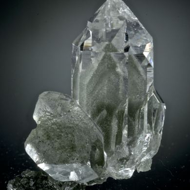 Quartz with Anatase and Chlorite Phantoms