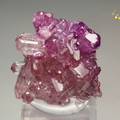 gem VESUVIANITE var. MANGANOAN