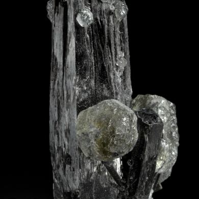 Fluorite on Schorl 