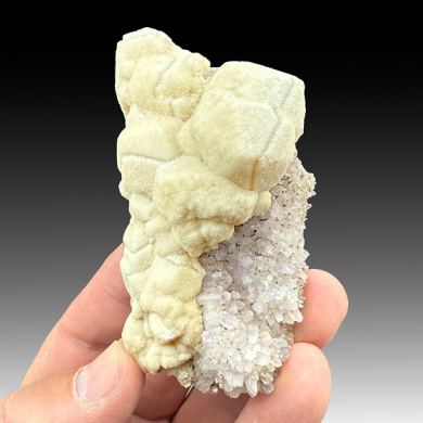 Dolomite coating Calcite with Quartz