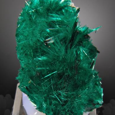 Brochantite (exceptional acicular crystals)