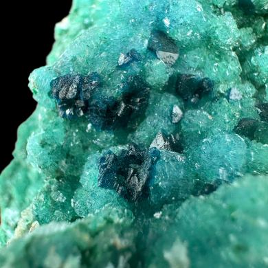 Veszelyite, hemimorphite, aurichalcite