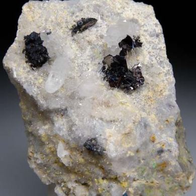 Covellite on Quartz