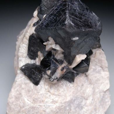Franklinite on Calcite