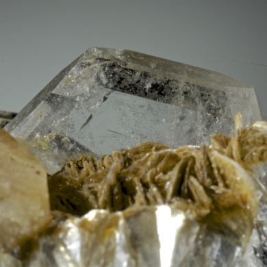 Beryl (Goshenite) with Scheelite and Muscovite