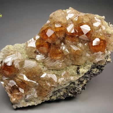 gem GARNET var. GROSSULAR