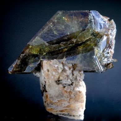 Titanite (Sphene) on Orthoclase with Adularia, Clinochlore etc.