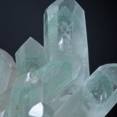 Quartz with Fuchsite phantoms