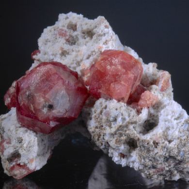 Grossular - Raspberry garnet