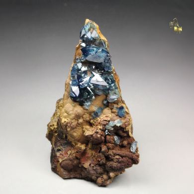 gem SCORODITE