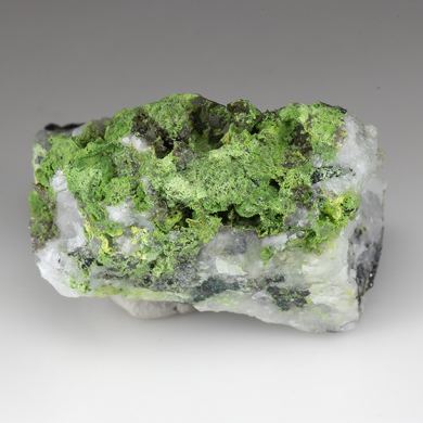 Conichalcite with Olivenite, Quartz, Tetrahedrite