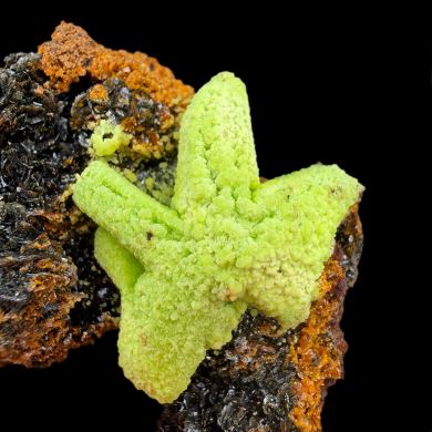 Phosphohedyphane after cerussite, desclozite