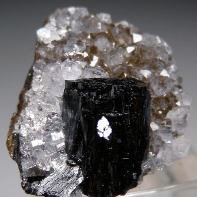 Manganite on Quartz