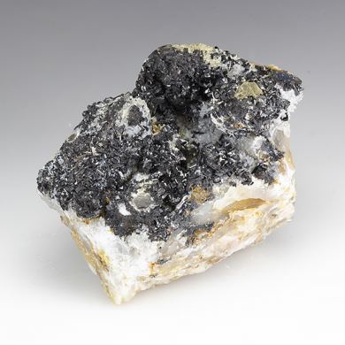 Ferberite with Quartz