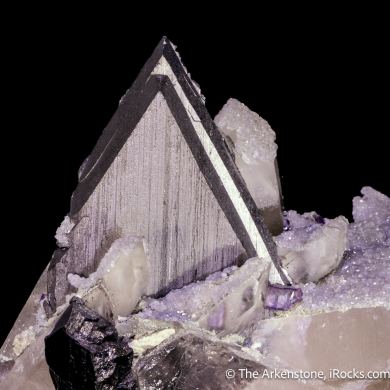 Ferberite on Quartz with Fluorite
