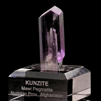 Spodumene var. Kunzite