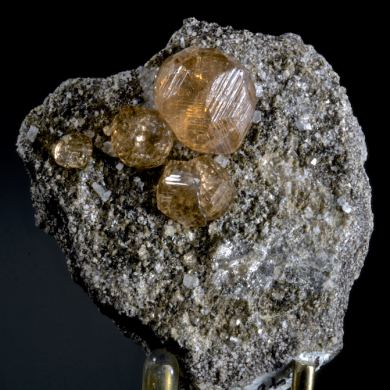 Grossular - gem crystals on matrix