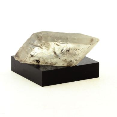 Gypsum. 104.55 ct.