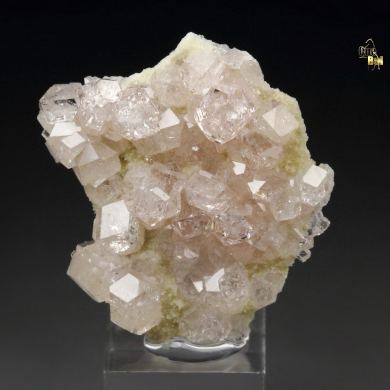 gem PINK GARNET var. GROSSULAR