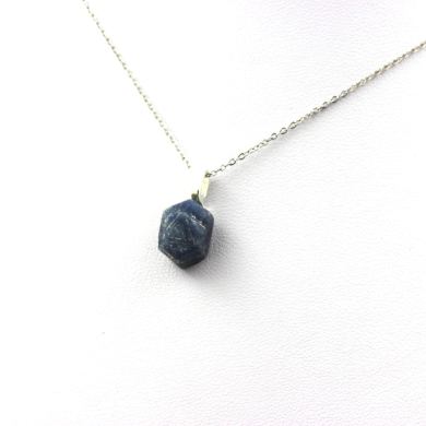 Raw Sapphire necklace. 13.51 ct.